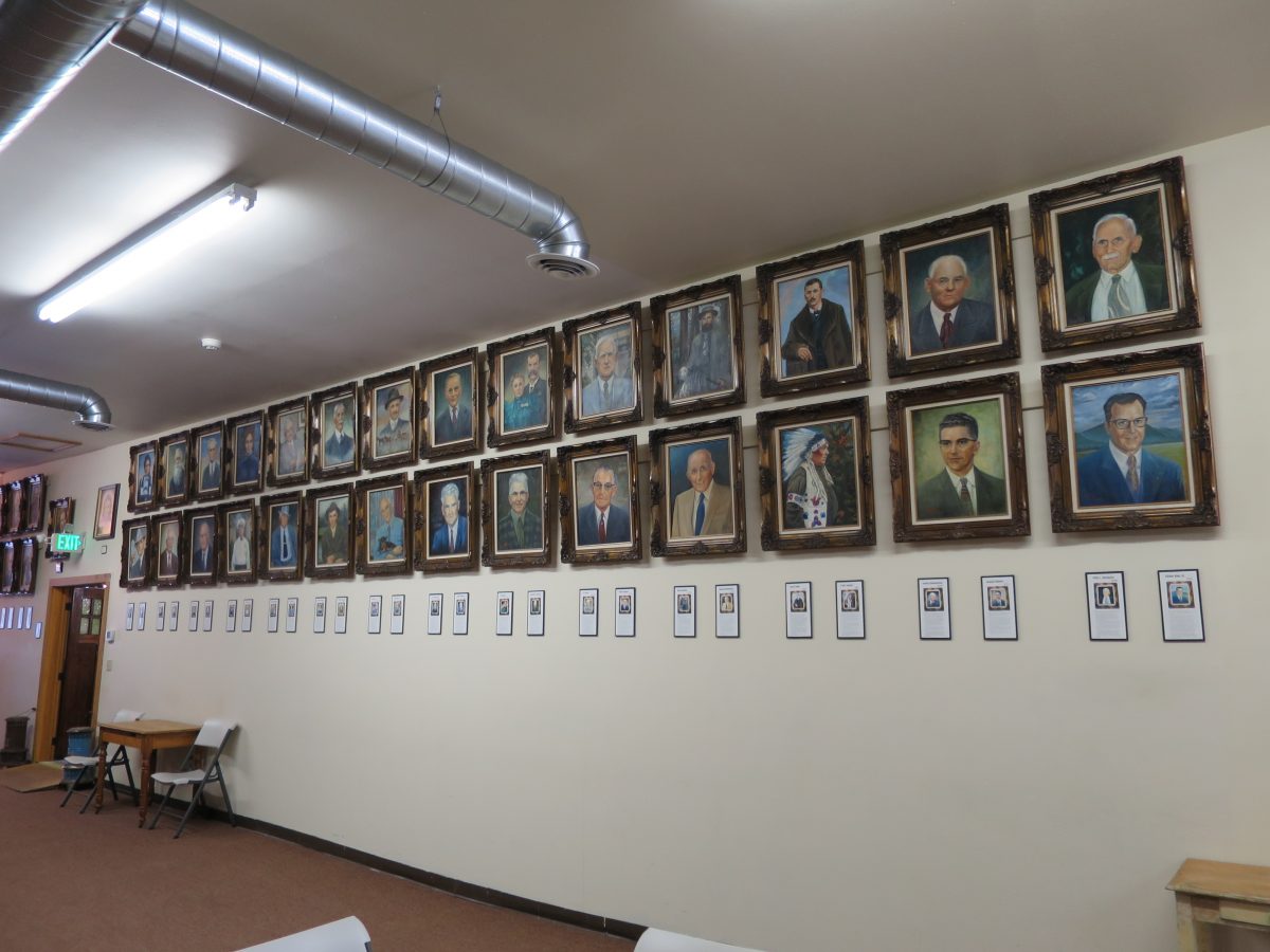 The wall of old white men