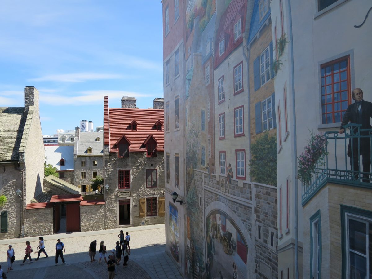 Mural and Tourists